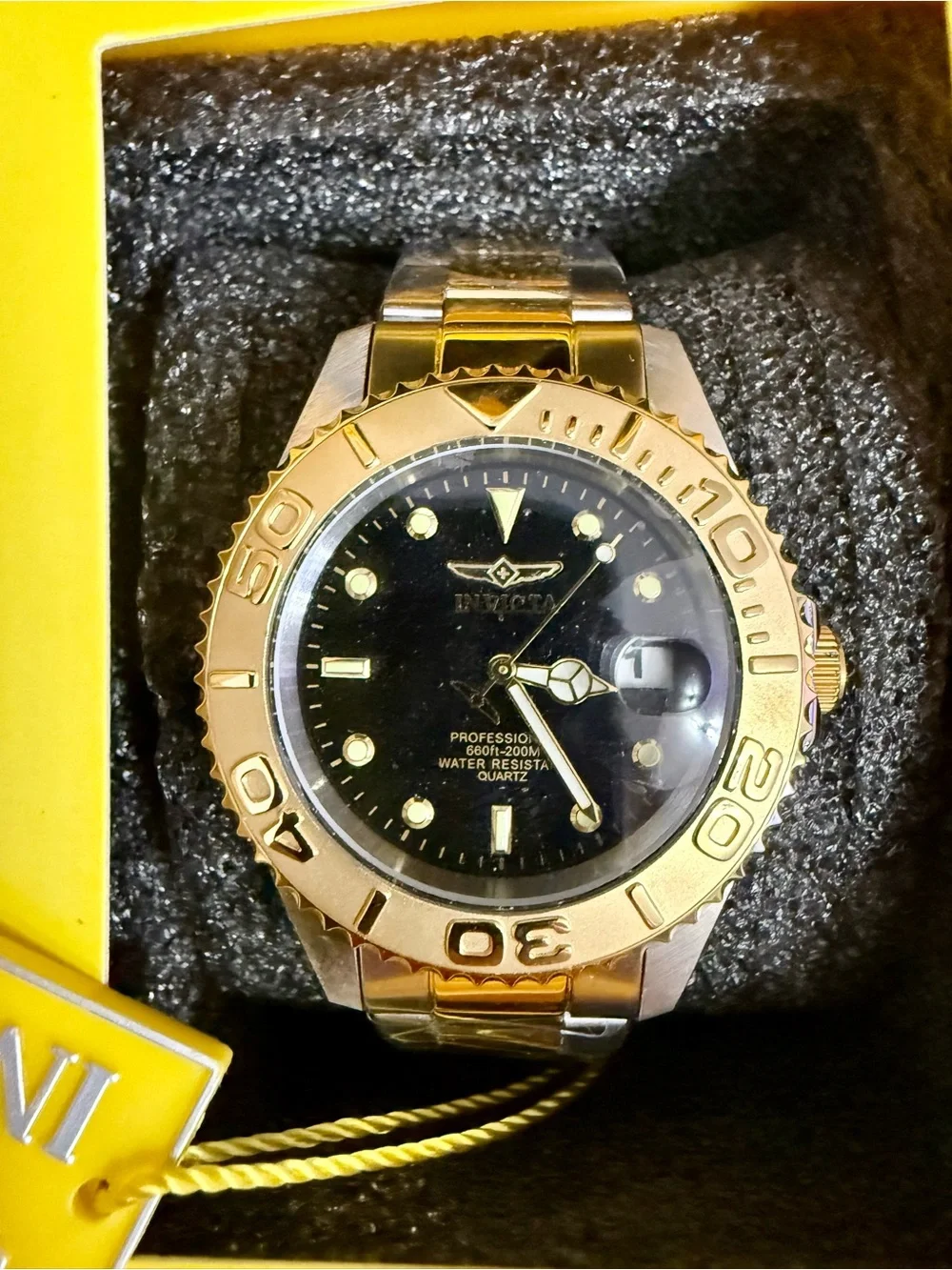 Invicta Pro Diver Abbysor 29948 Two-Tone Men’s Watch NWT w/ Case and Plastic